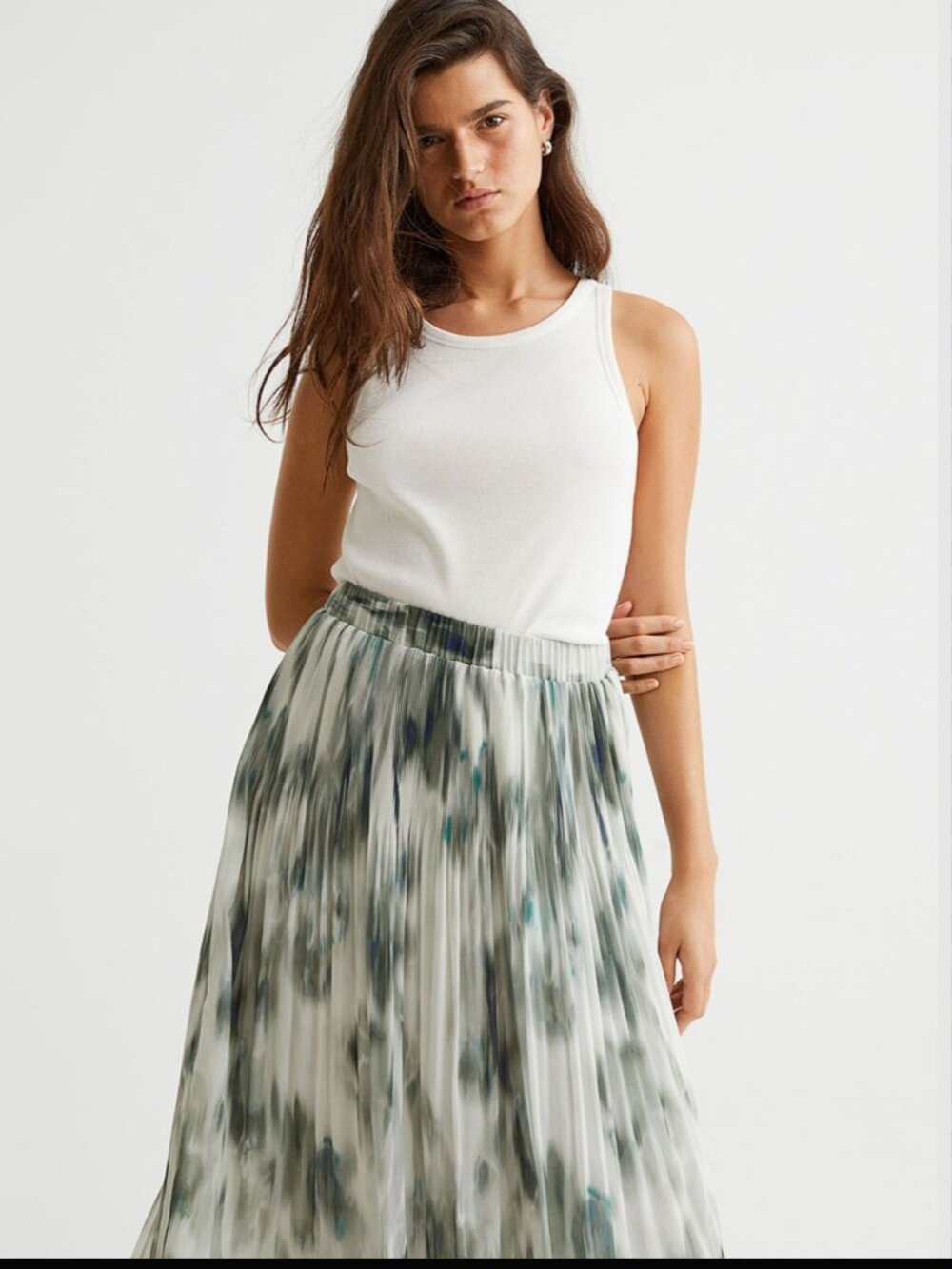H&M Pleated Skirt Size S NWOT